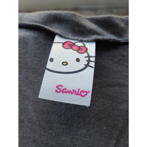 Hello Kitty Sanrio T-shirts. - Picture 12 of 13